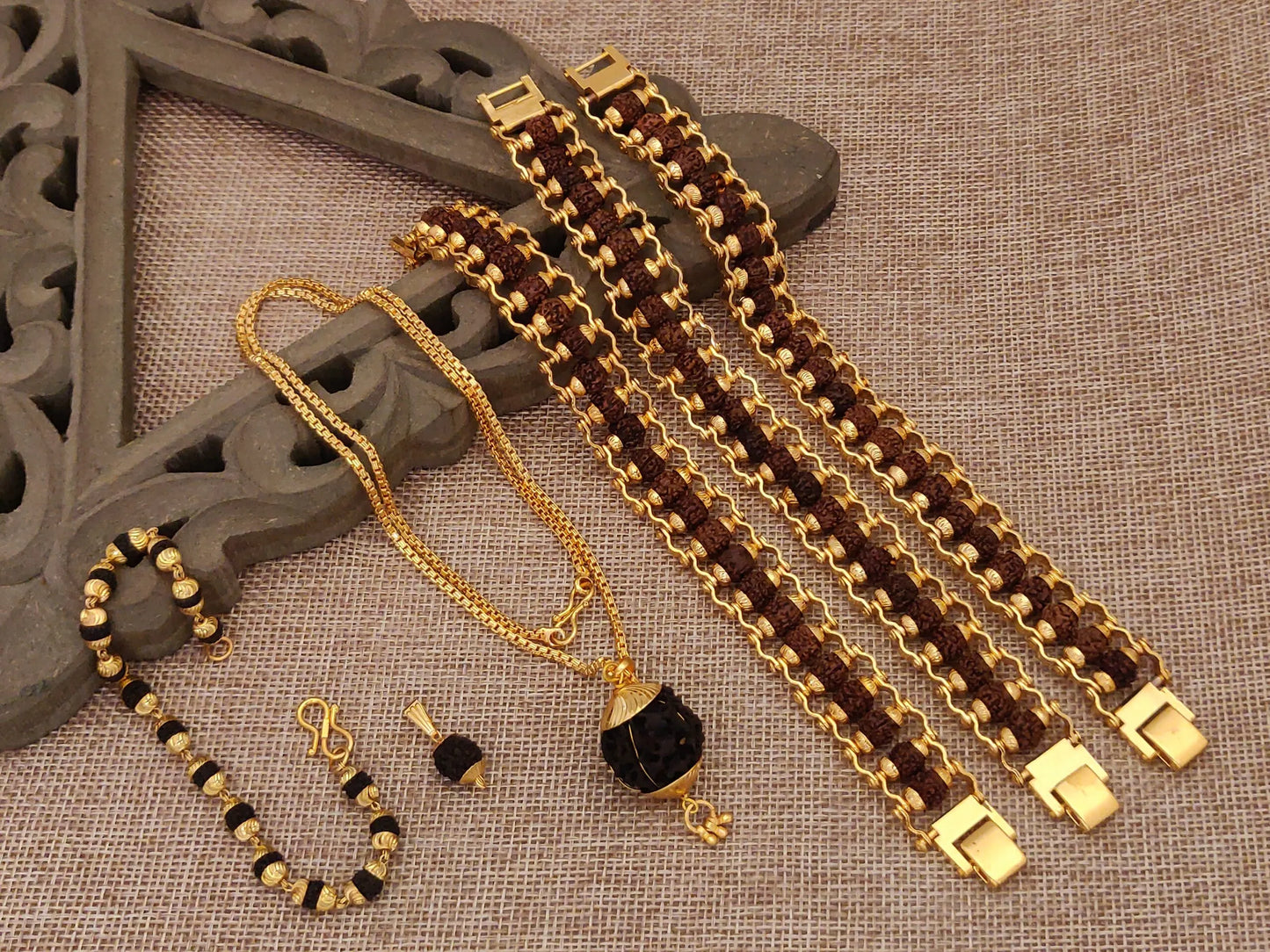 7 pro combo 3 designer bracelets 2 pendents 1 female bra 1 chain