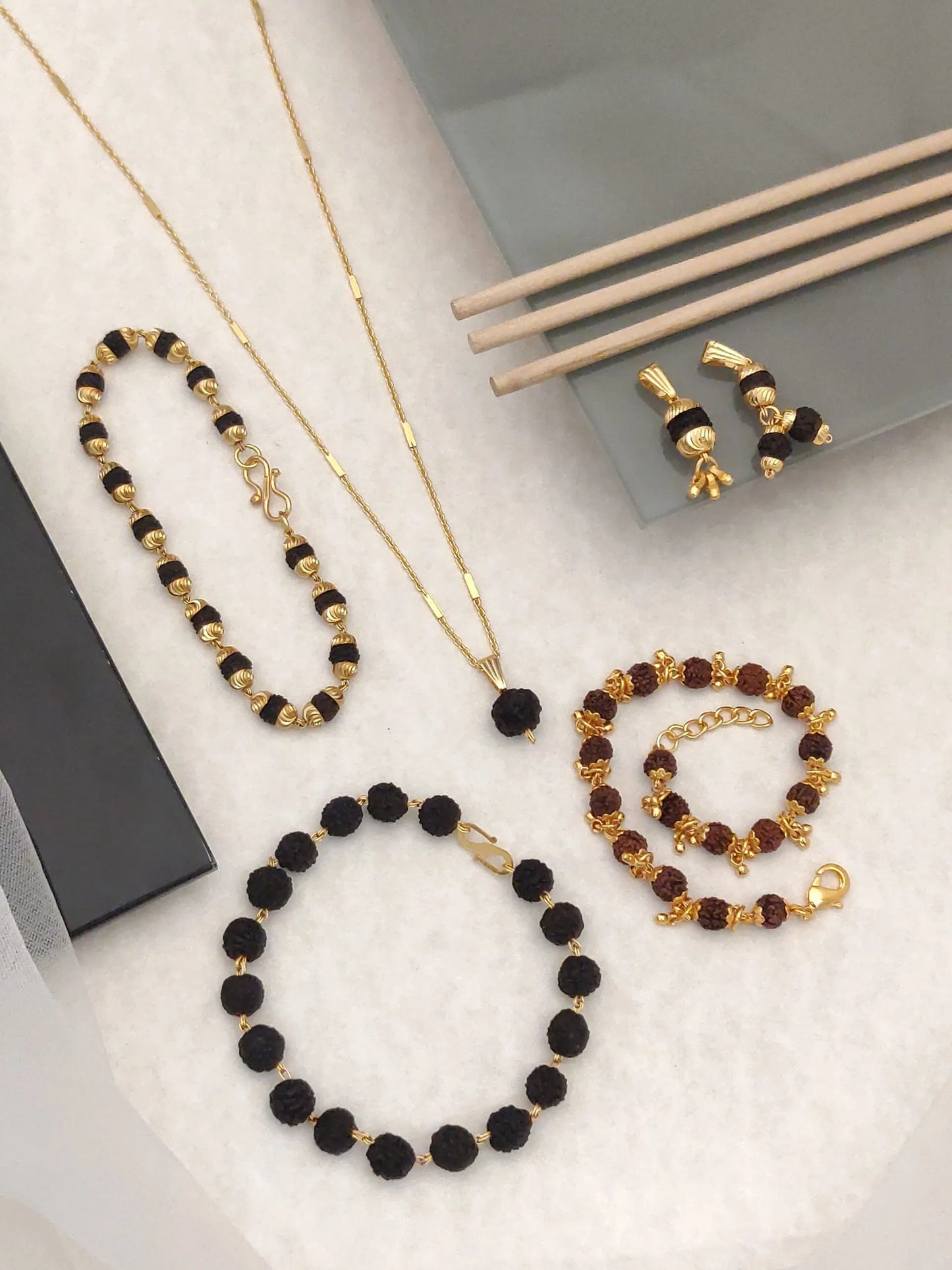 Combo female 3 bracelets 3 pendents+chain