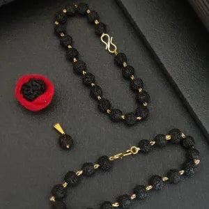 2 black geru color regular rudraksh bracelet + 2 pendents