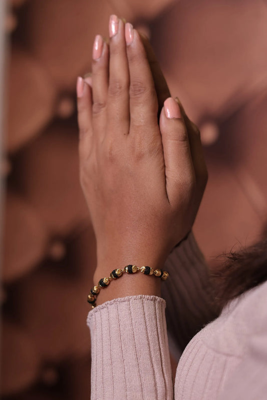 7 pro combo 3 designer bracelets 2 pendents 1 female bra 1 chain