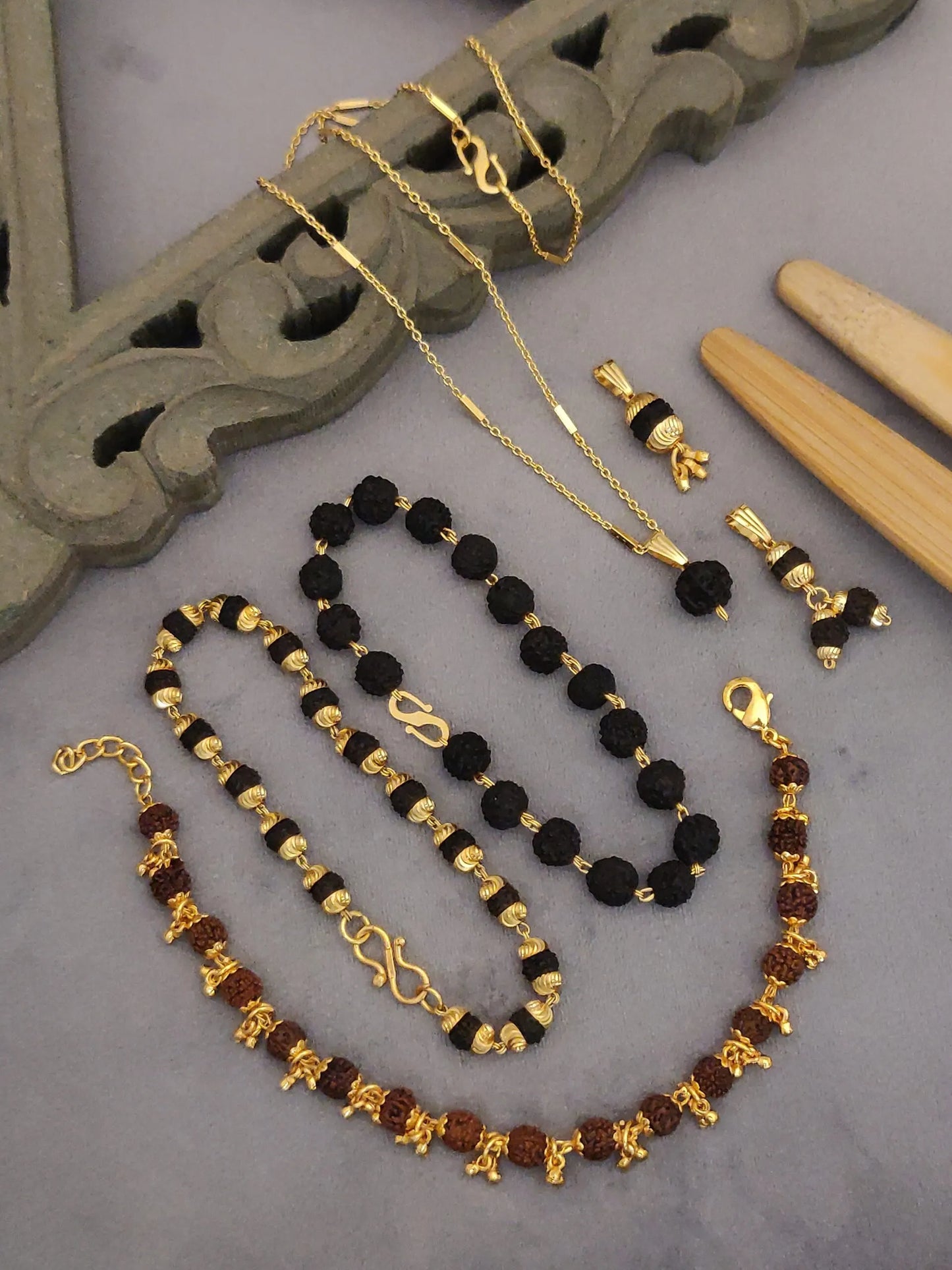 Combo female 3 bracelets 3 pendents+chain